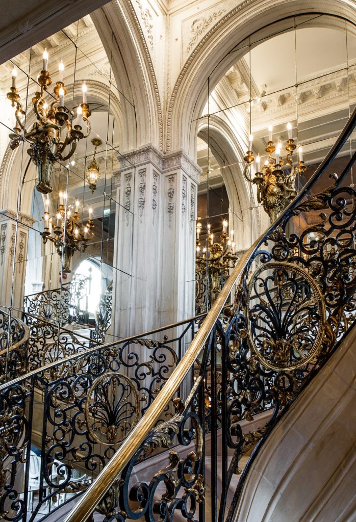 Café Pouchkine escalier TRI17112158